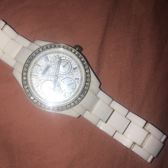 Reduced! White Rhinestone Fossil Watch - Picture 4 of 5
